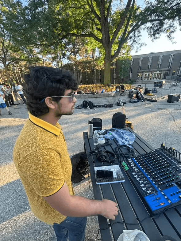 Image of Shobhit Chaudhary: Equipment Team Director of JamNet